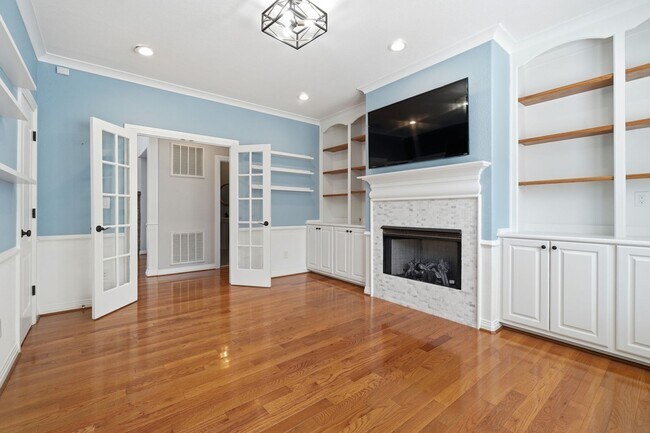 Building Photo - 3308 Kline Dr