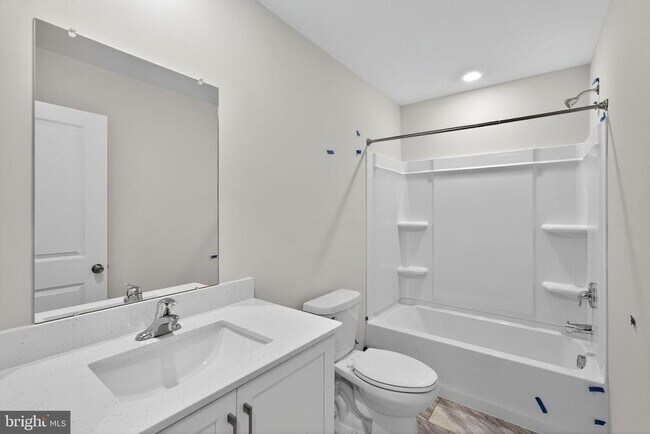Building Photo - 5 Moran Pl