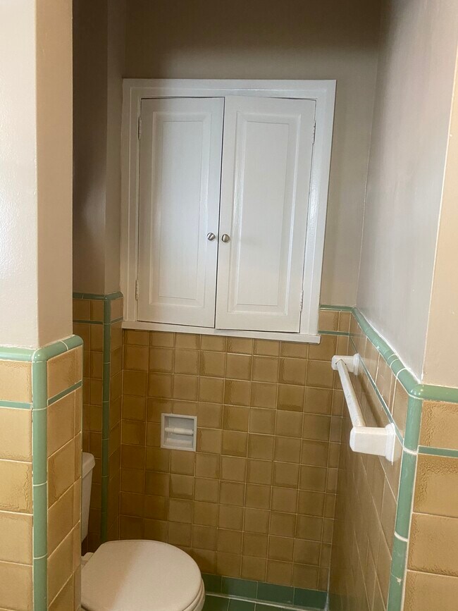 Building Photo - 1577 Chickasaw Ave