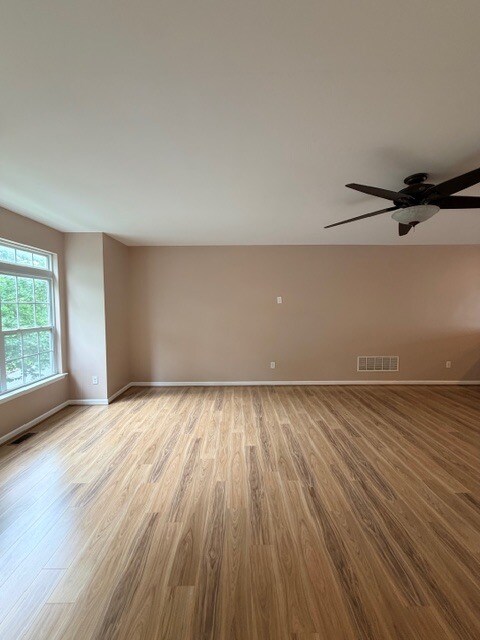 Building Photo - 319 S Parkway Dr
