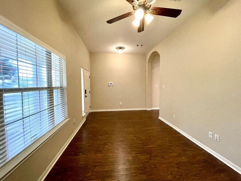 Building Photo - 228 Chandler Crossing Trail