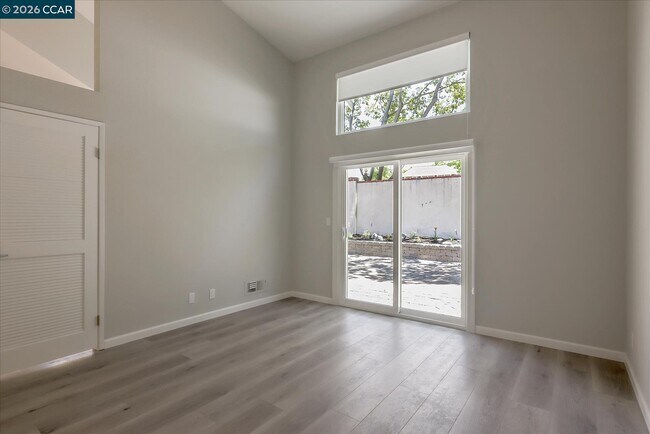 Building Photo - 1539 Trimingham Dr