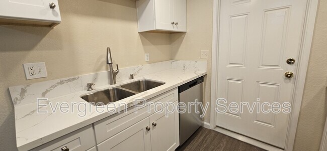 Building Photo - 10412 S White Rock Rd