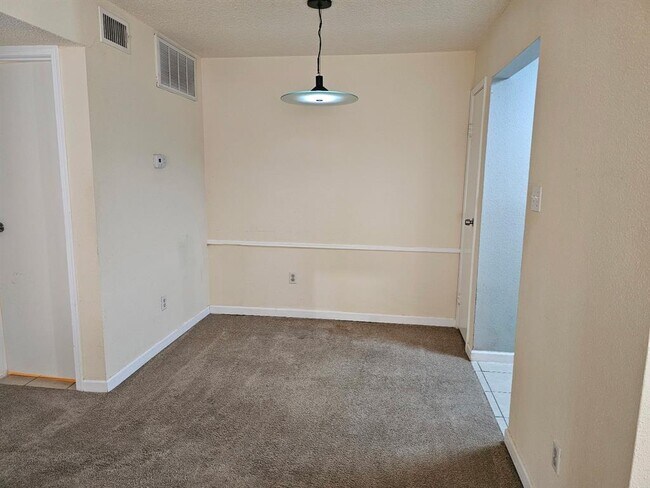 Building Photo - 2120 El Paseo St