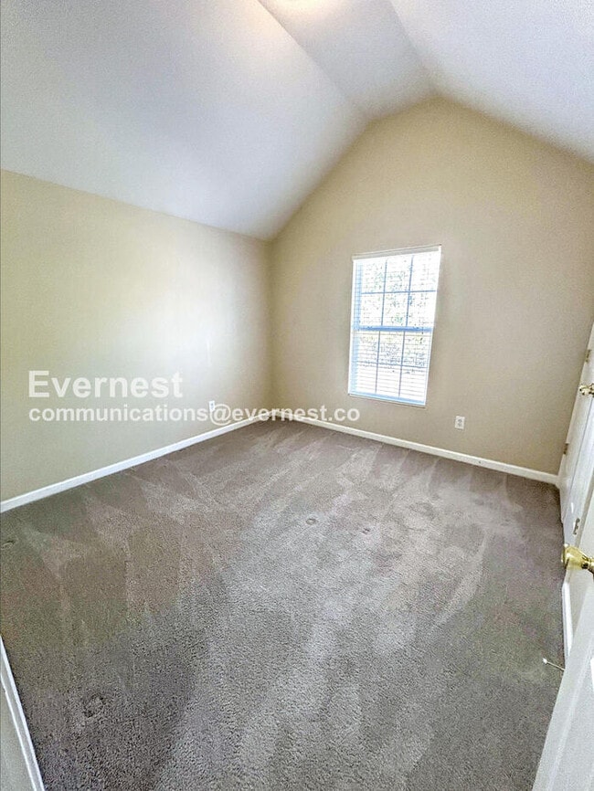 Building Photo - 941 Ujamaa Dr