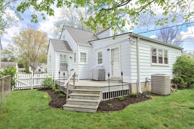 Building Photo - 516 Virginia Ave