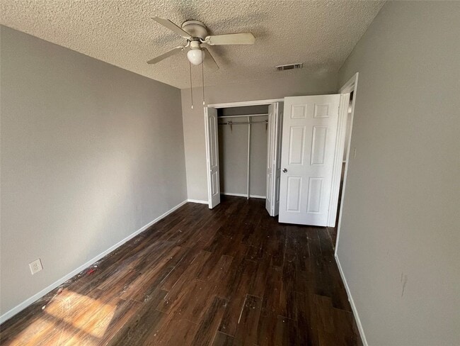 Building Photo - 105 Effie Ln