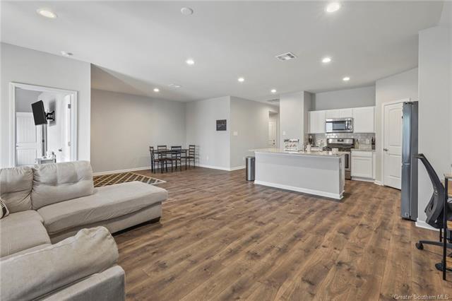 Building Photo - 3764 Red Tailed Hawk Dr
