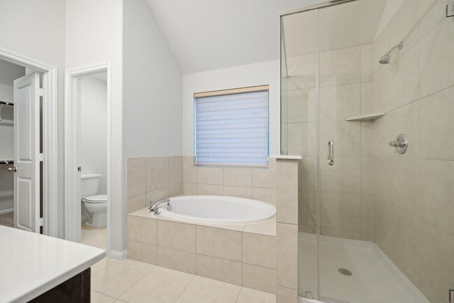 Building Photo - 839 Sarasota Shore Dr