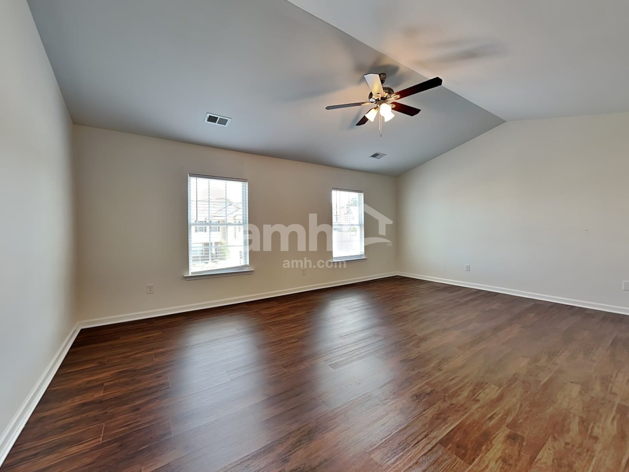 Building Photo - 236 Addlestone Cir