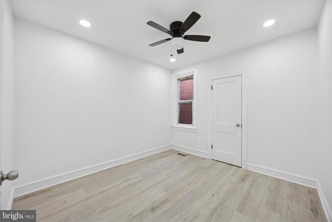 Building Photo - 3241 N Etting St