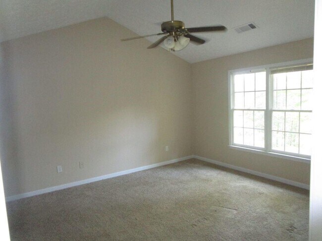 Building Photo - 315 High Ridge Ln