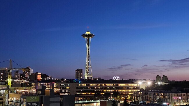 Building Photo - Lake Union View Condo 2 bed Avail 10/1