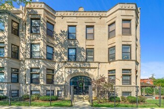 Building Photo - 4144 S King Dr