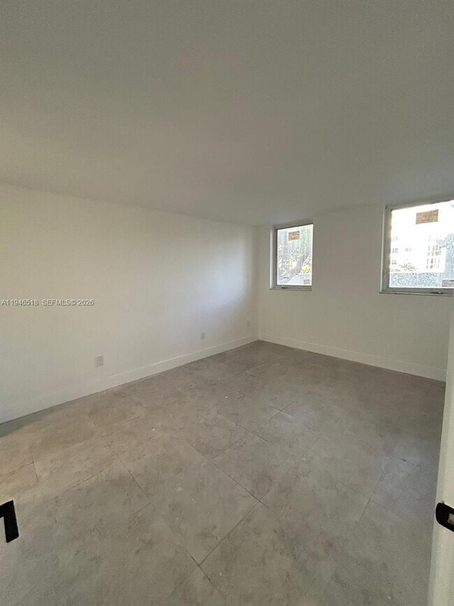 Building Photo - 1666 West Ave