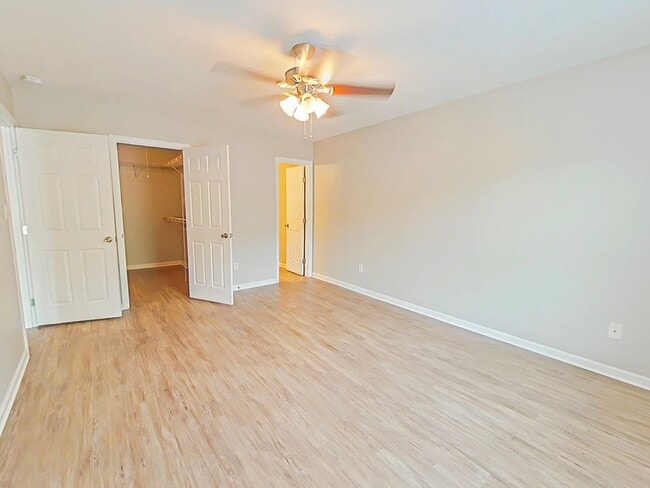 Building Photo - 2BR/2BA located near Doctor's Hospital / A...
