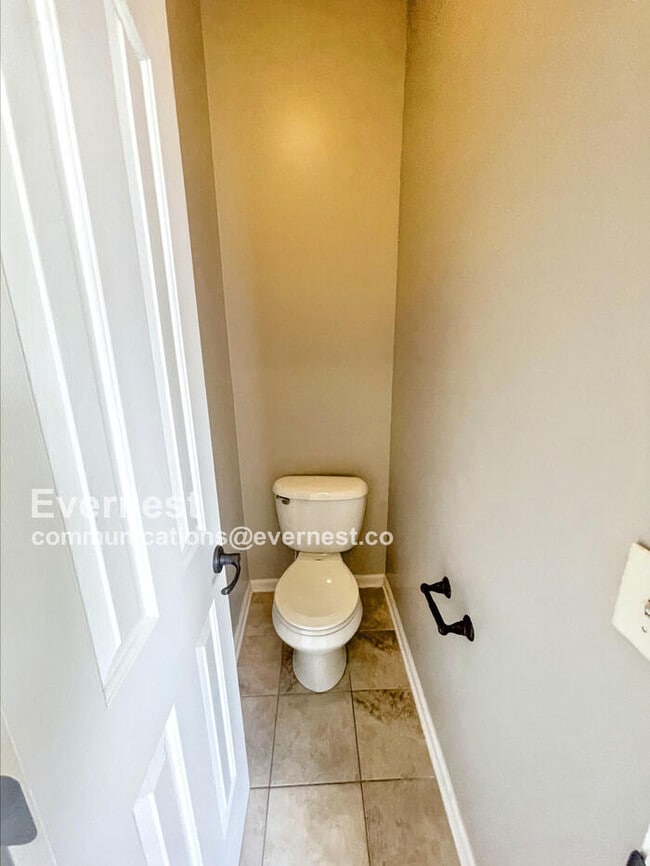 Building Photo - 1153 Chinook Cir