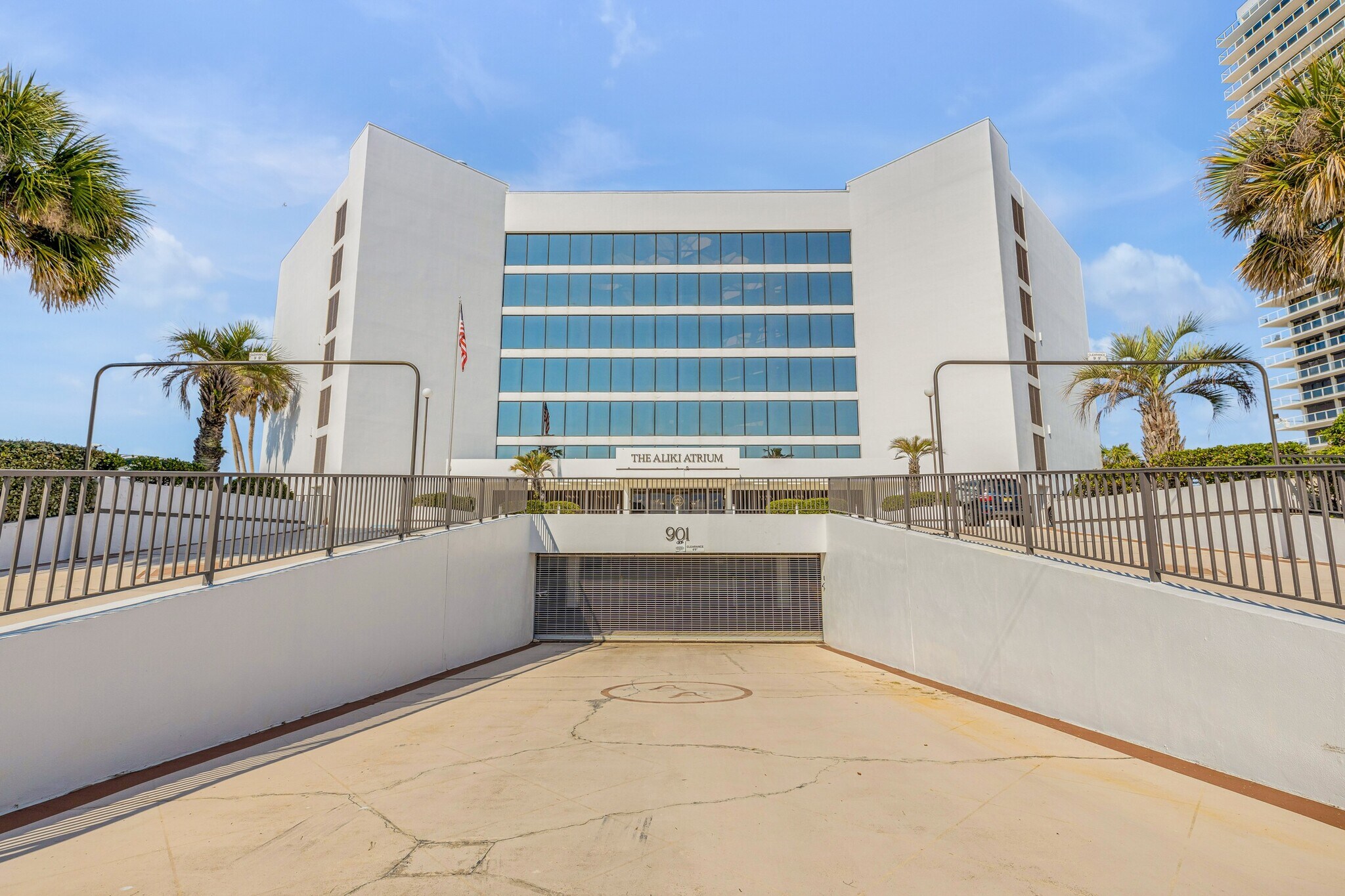 Building Photo - 901 S Atlantic Ave