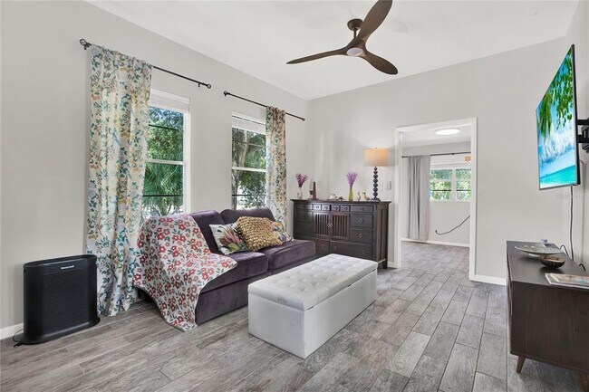 Building Photo - 4110 N Central Ave