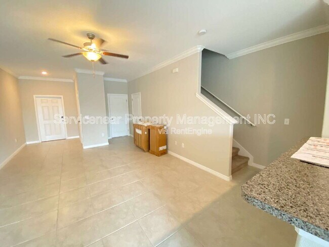 Building Photo - 11852 Dumaine Valley Rd