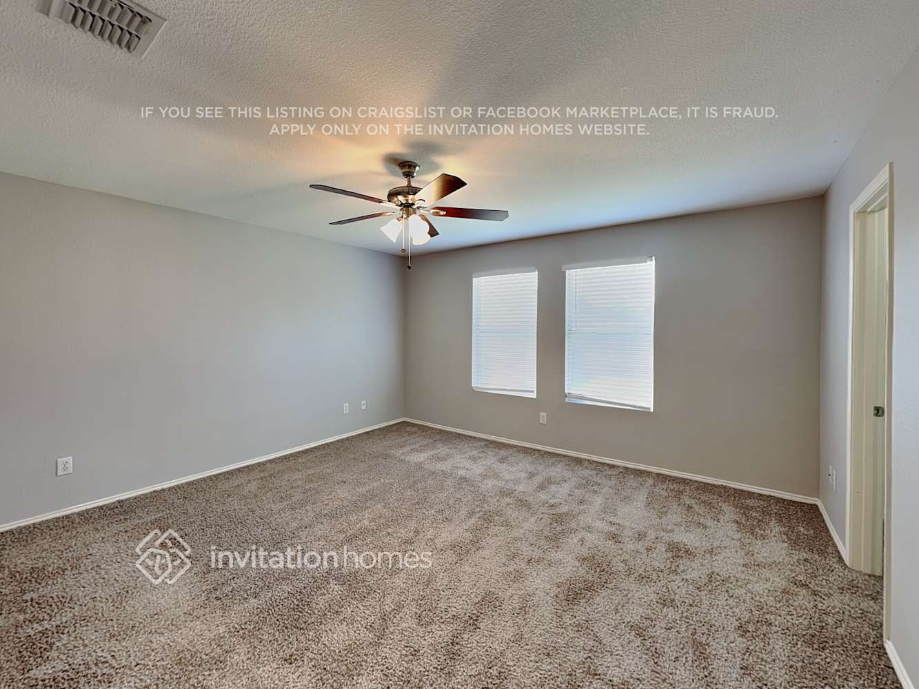 Building Photo - 825 Poncho Ln