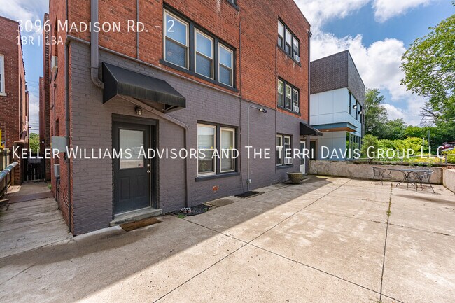 Building Photo - 3096 Madison Rd