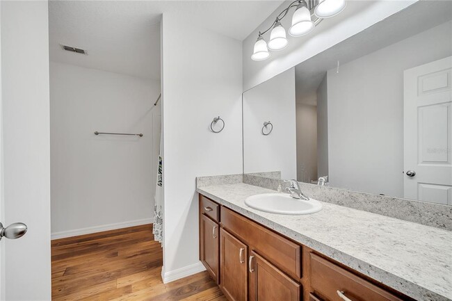 Building Photo - 330 Pheasant Dr