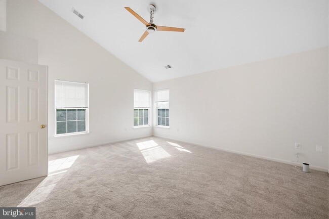 Building Photo - 44094 Saxony Terrace