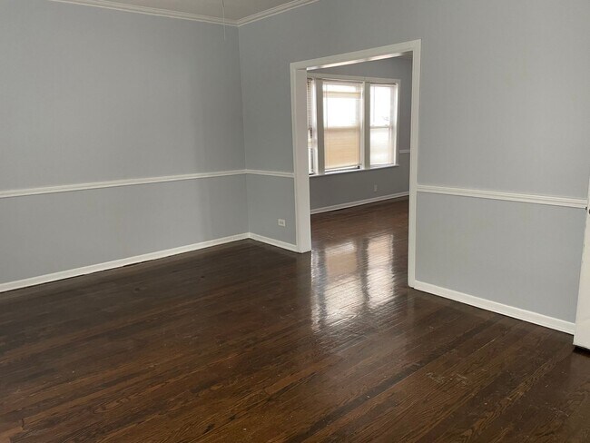 Building Photo - 8411 S Elizabeth St