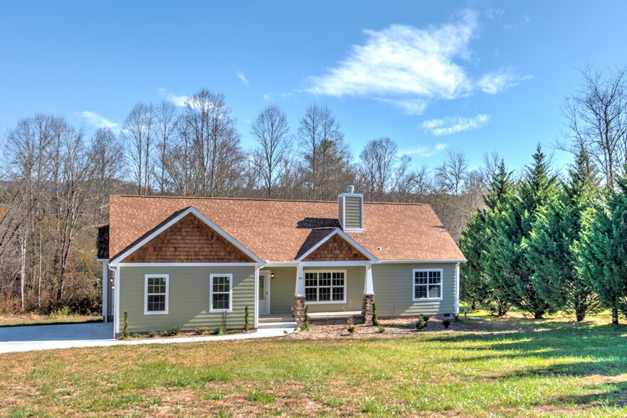 Building Photo - 265 Lewis Creek Dr