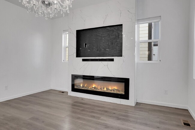 Building Photo - $2,995.95,  4-bed, 3.5-bath, located in Aurora with beautiful finishes.