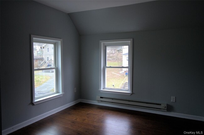 Building Photo - 9 Spring St