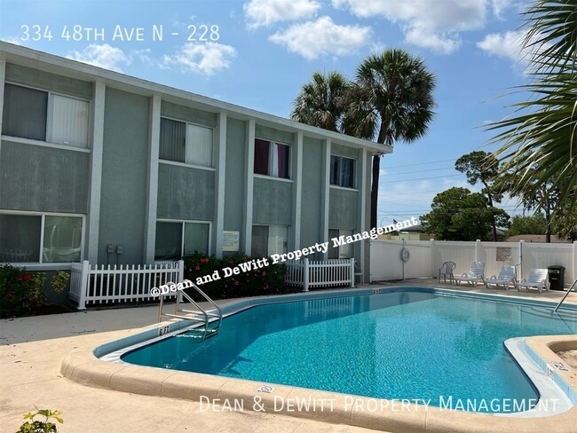 Building Photo - 1/1 Condo in St. Pete - For Rent