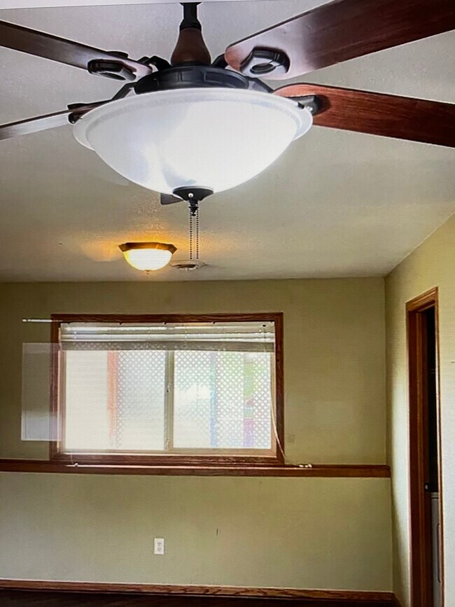 Building Photo - 6609 Black Spruce St