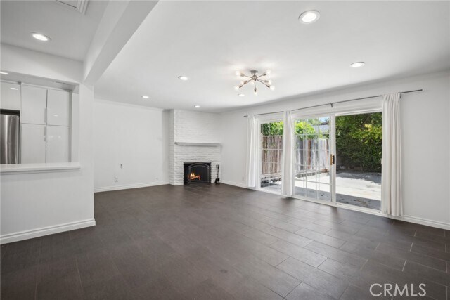 Building Photo - 1644 Tustin Ave