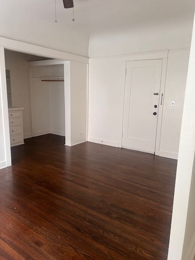 Interior Photo - The Melrose