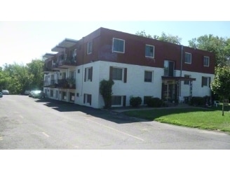 Building Photo - 2410 Maple Ave