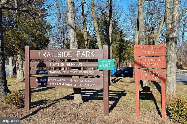 Building Photo - 13358 Sherwood Park Ln