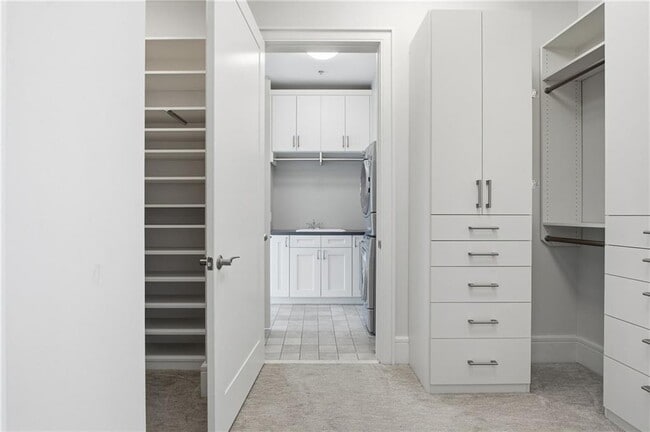 Building Photo - 1065 Peachtree St NE