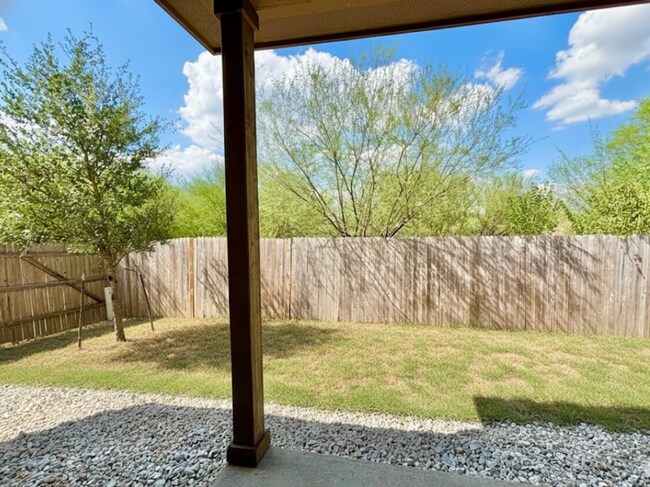 Building Photo - Modern one-story, 4 bedroom rental!