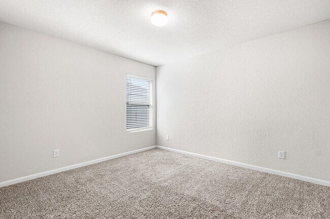 Building Photo - 7039 Diamond Vly