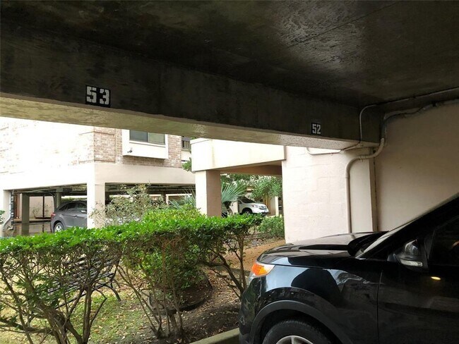 Building Photo - 2211 S Braeswood Blvd