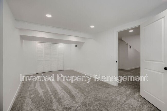 Building Photo - 6473 Newcombe Ct