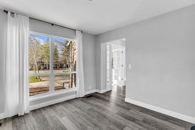 Building Photo - Park Meadows