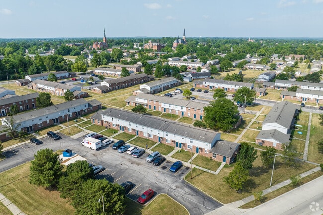 Aerial Photo - River Pointe Townhomes