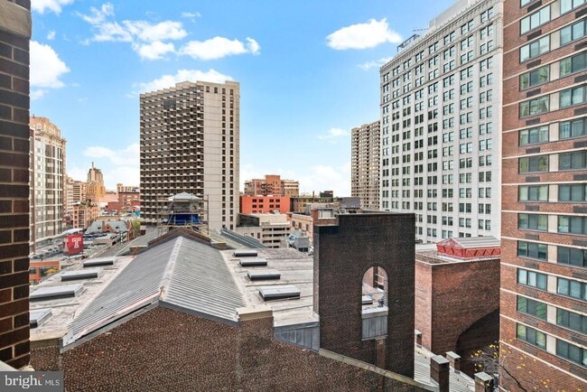 Building Photo - 1420 Locust St