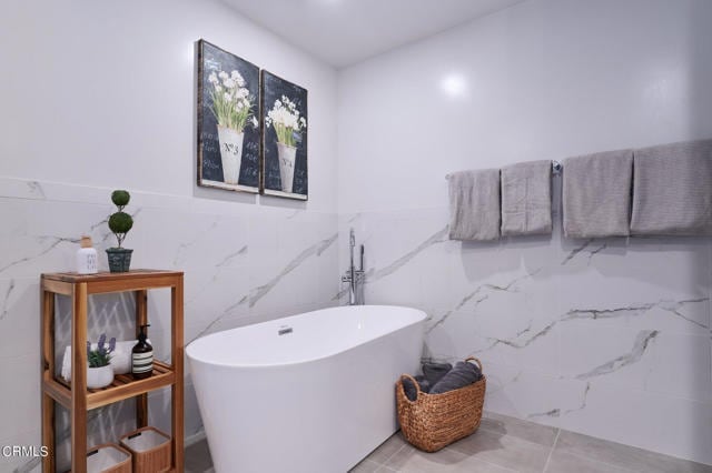 Building Photo - 50 Lori Ln