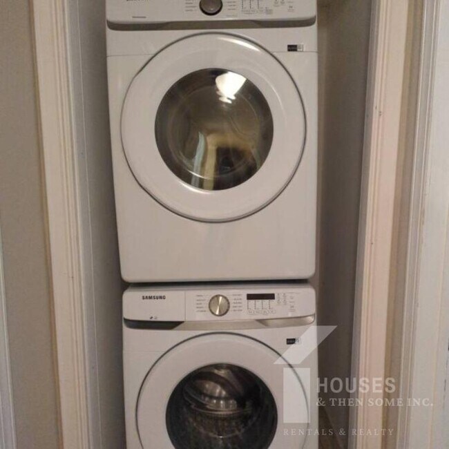 Building Photo - 443 Chastain Rd