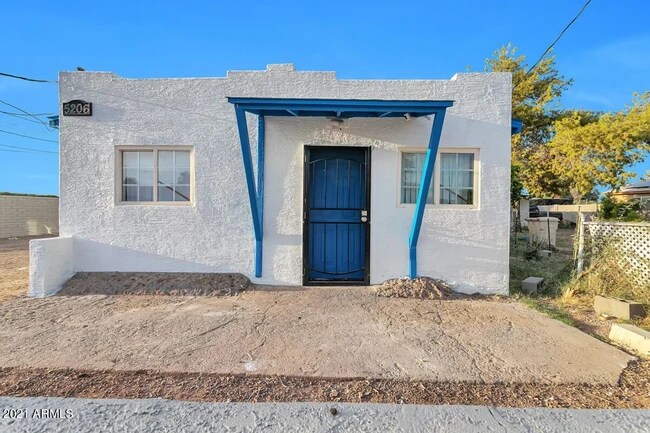 Building Photo - 5206 W Ocotillo Rd