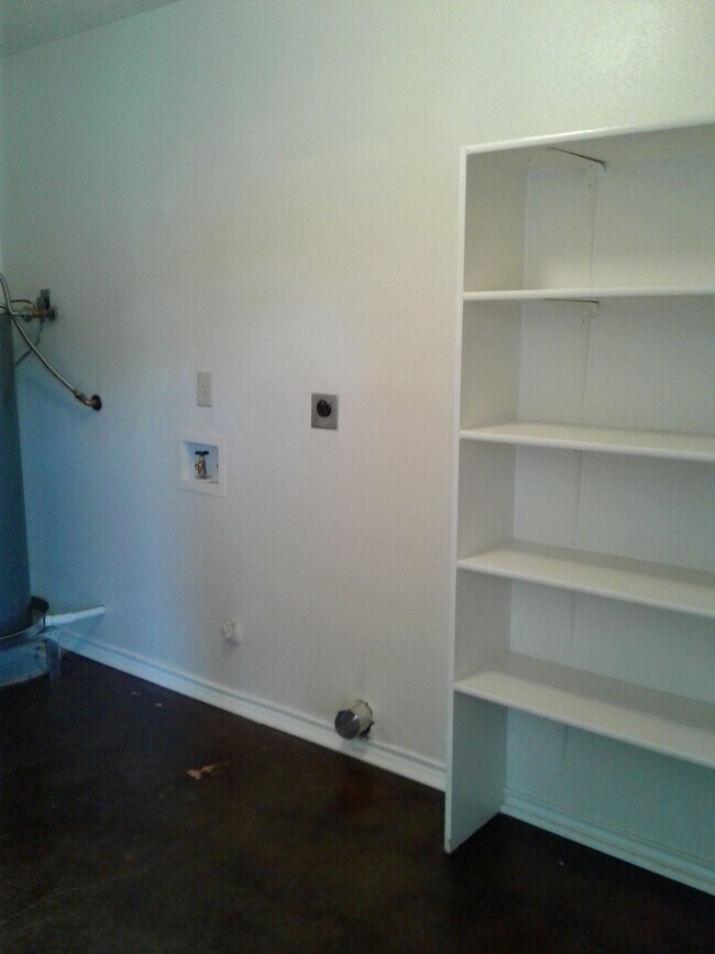 Building Photo - 8923 Sebec Cir